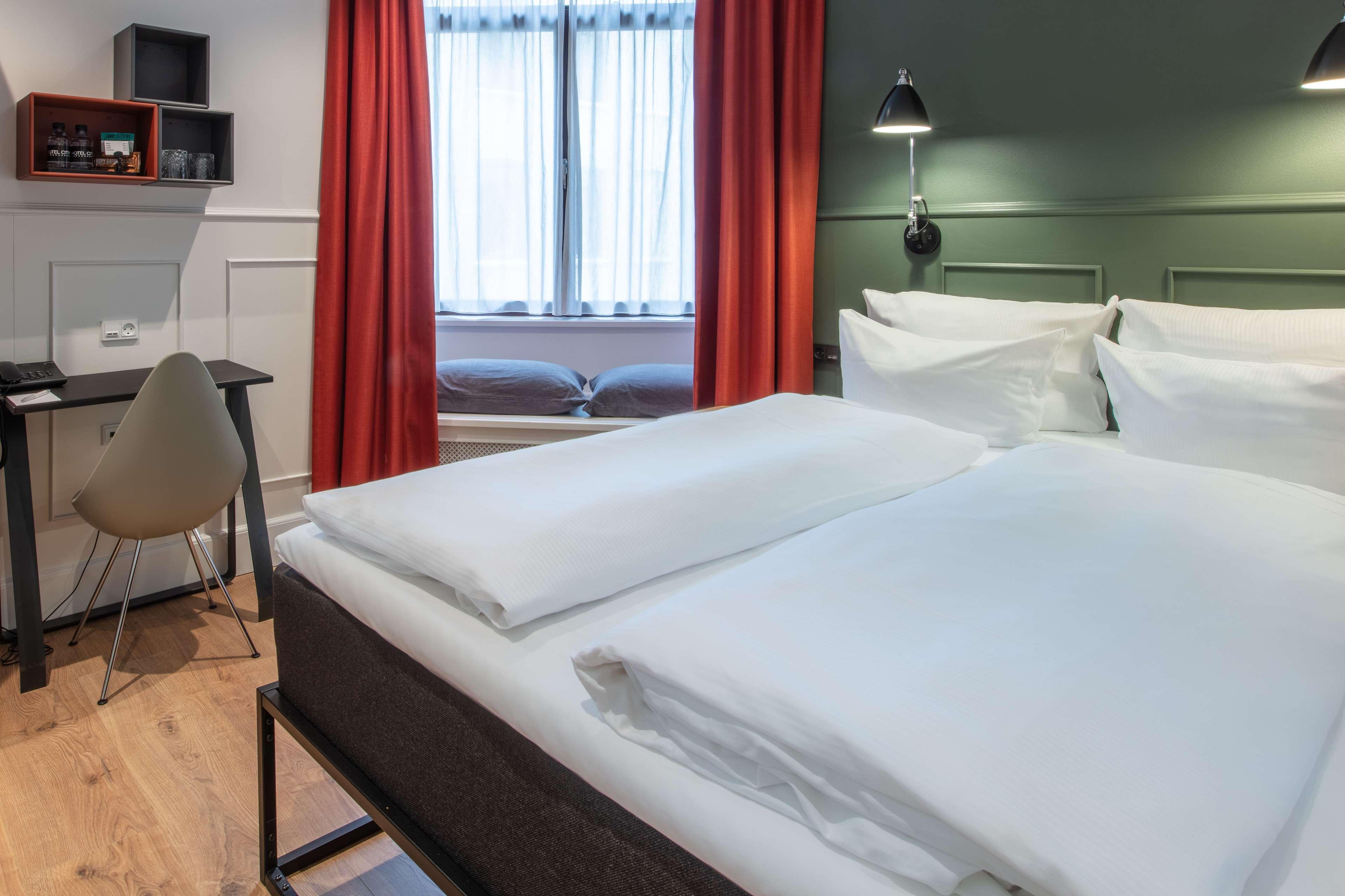 Western Hotel 4*